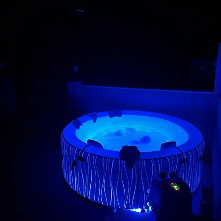 -villa Vigneronne Moderne Piscine Et Jaccuzi