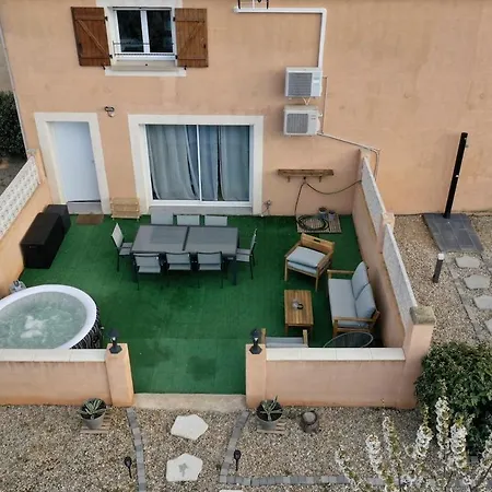 -villa Vigneronne Moderne Piscine Et Jaccuzi Villa *
