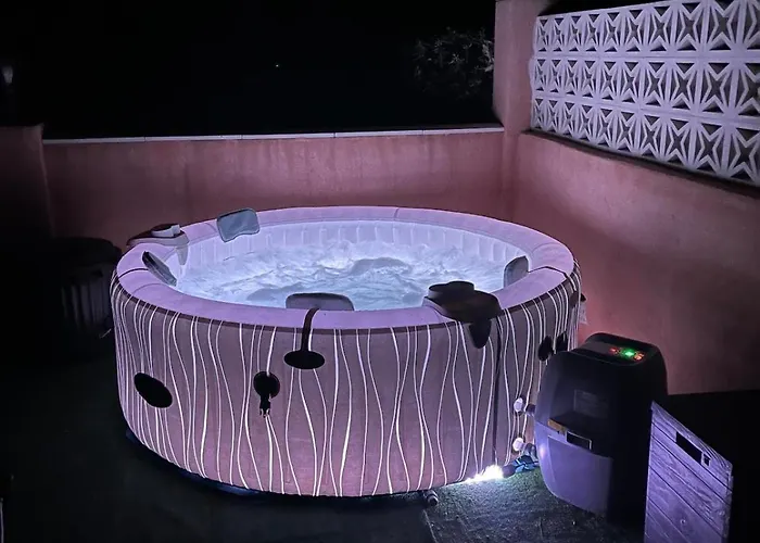 -villa Vigneronne Moderne Piscine Et Jaccuzi
